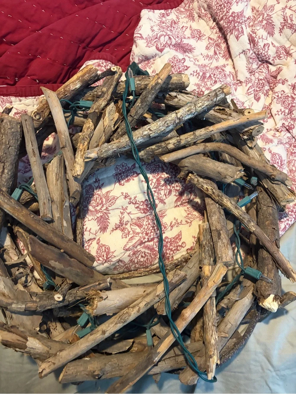 Driftwood Holiday Wreath with Warm White Lights - Natural Brown